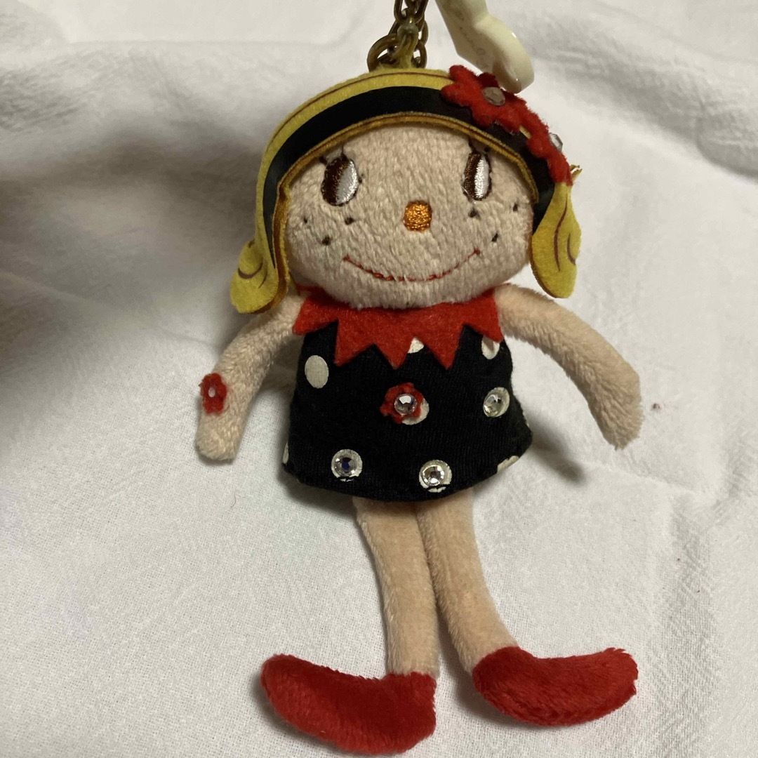 カーリーコレクション　チャーム　キーホルダー　ハート　リボン　人形　女の子 レディースのファッション小物(キーホルダー)の商品写真