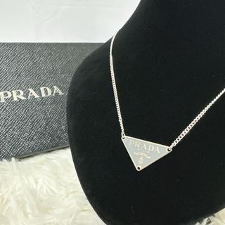 プラダ(PRADA)の【美品】PRADA プラダ 三角プレート チャーム ネックレス チェーン(ネックレス)