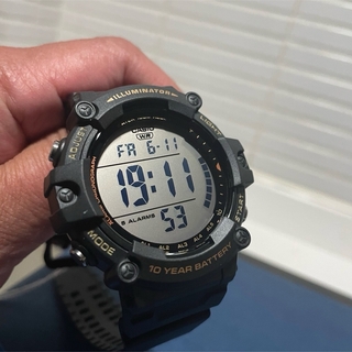 カシオ(CASIO)のカシオ　デジタル腕時計　ビッグフェイス　新品　腕周り24cn対応　海外モデル(腕時計(デジタル))