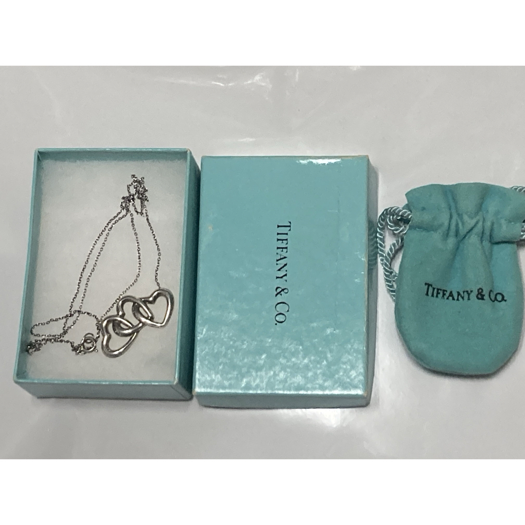 Tiffany & Co.(ティファニー)のTIFFANY&Co. トリプルハートネックレス　シルバー レディースのアクセサリー(ネックレス)の商品写真