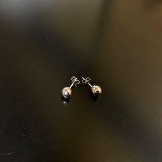 ジュエリーツツミ(JEWELRY TSUTSUMI)のK14WGボールピアス5mm＋シルバー925 ボールピアス3mm セット(ピアス(両耳用))