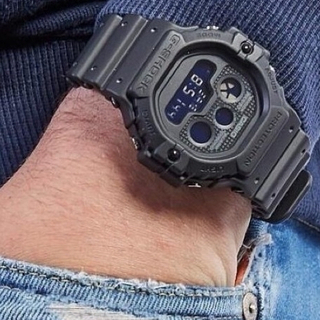 カシオ(CASIO)のカシオ　デジタル腕時計G-SHOCK  ワールドタイム　新品　多機能海外モデル(腕時計(デジタル))