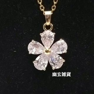 【卒業式，入学式等】キラキラ光るジルコニアの桜の花のネックレス　Mサイズ(ネックレス)