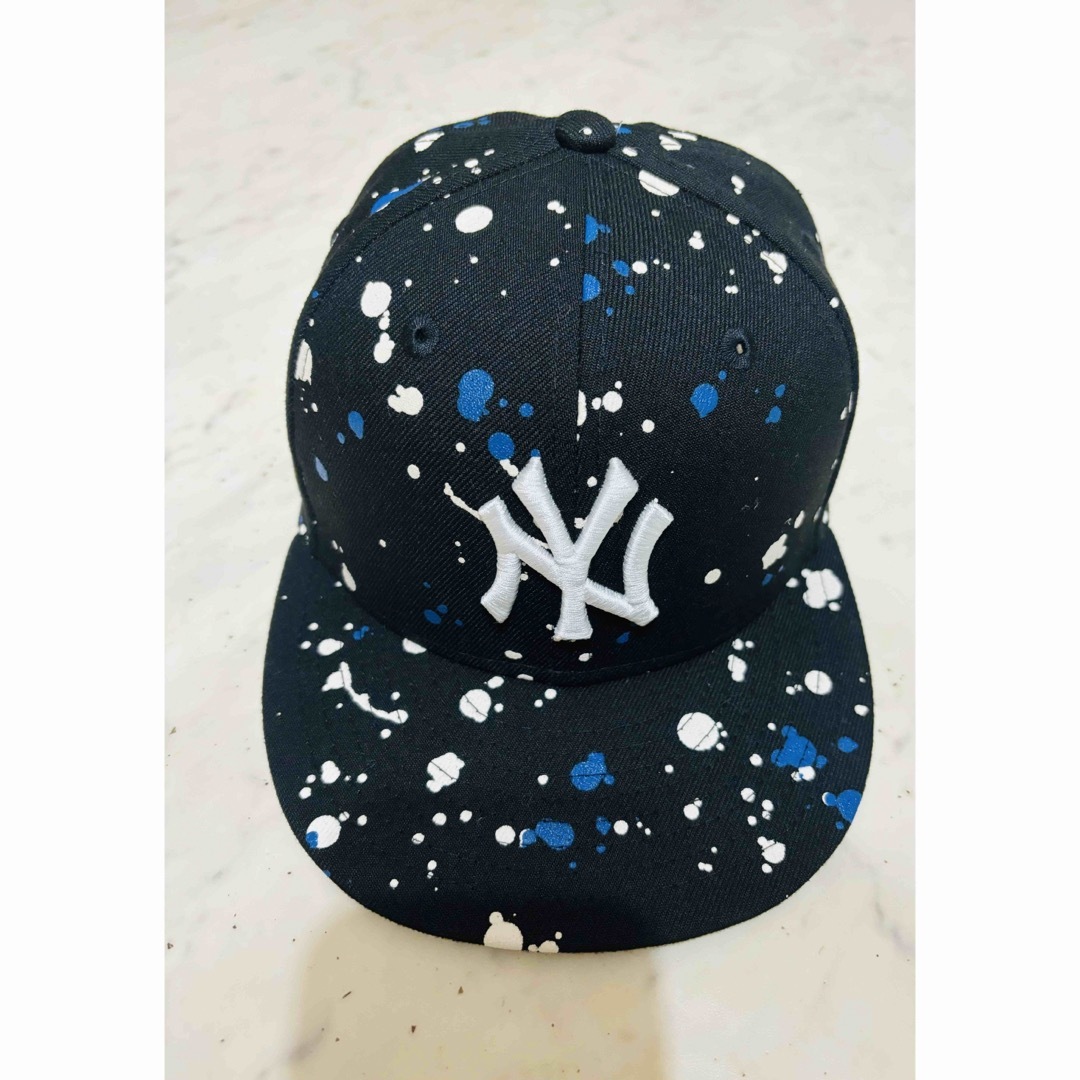 NEW ERA(ニューエラー)のNEW ERA スプラッシュプリント ニューヨーク・ヤンキース ブラック メンズの帽子(キャップ)の商品写真