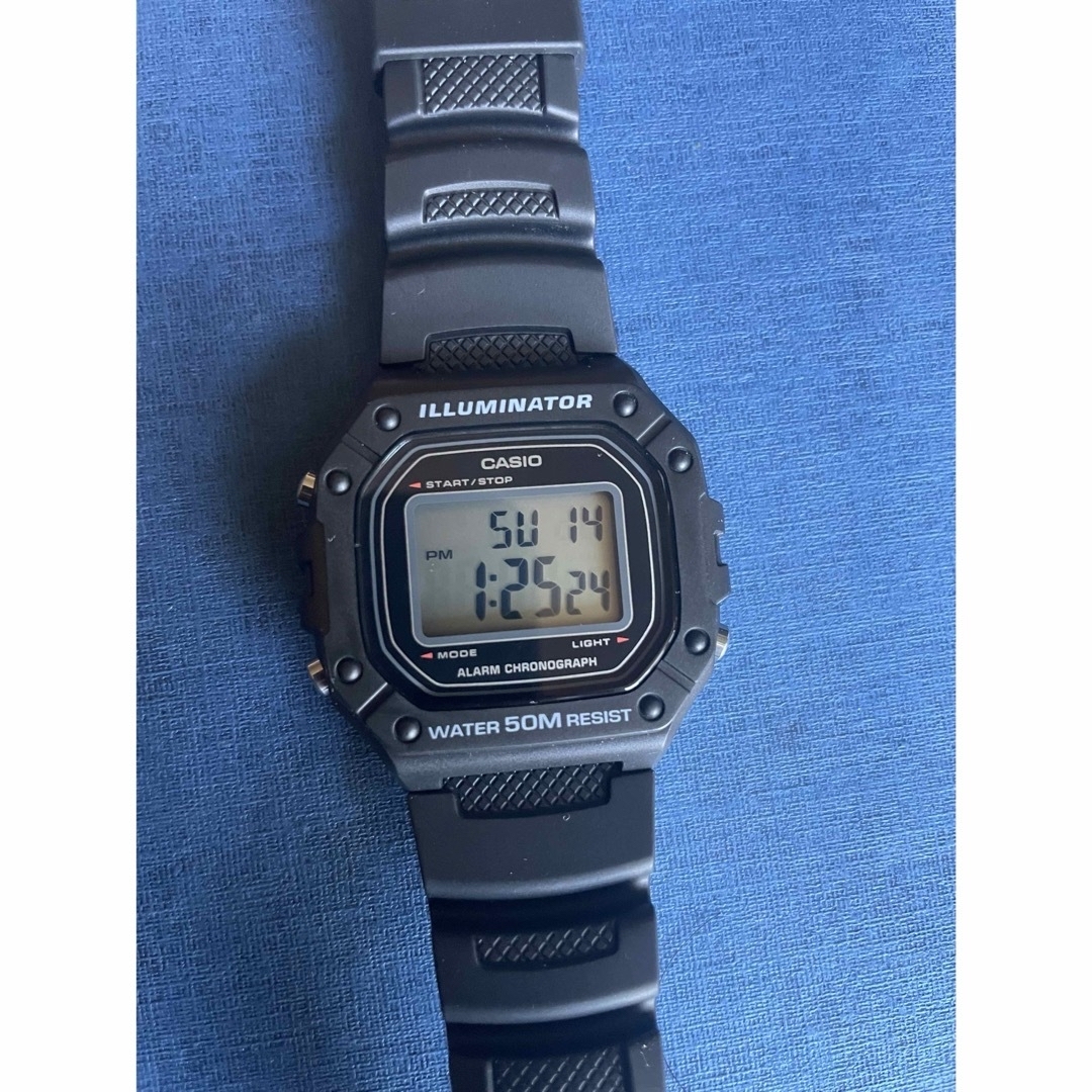 CASIO(カシオ)のカシオ デジタル腕時計　新品　ブラック海外モデル　プレゼント メンズの時計(腕時計(デジタル))の商品写真