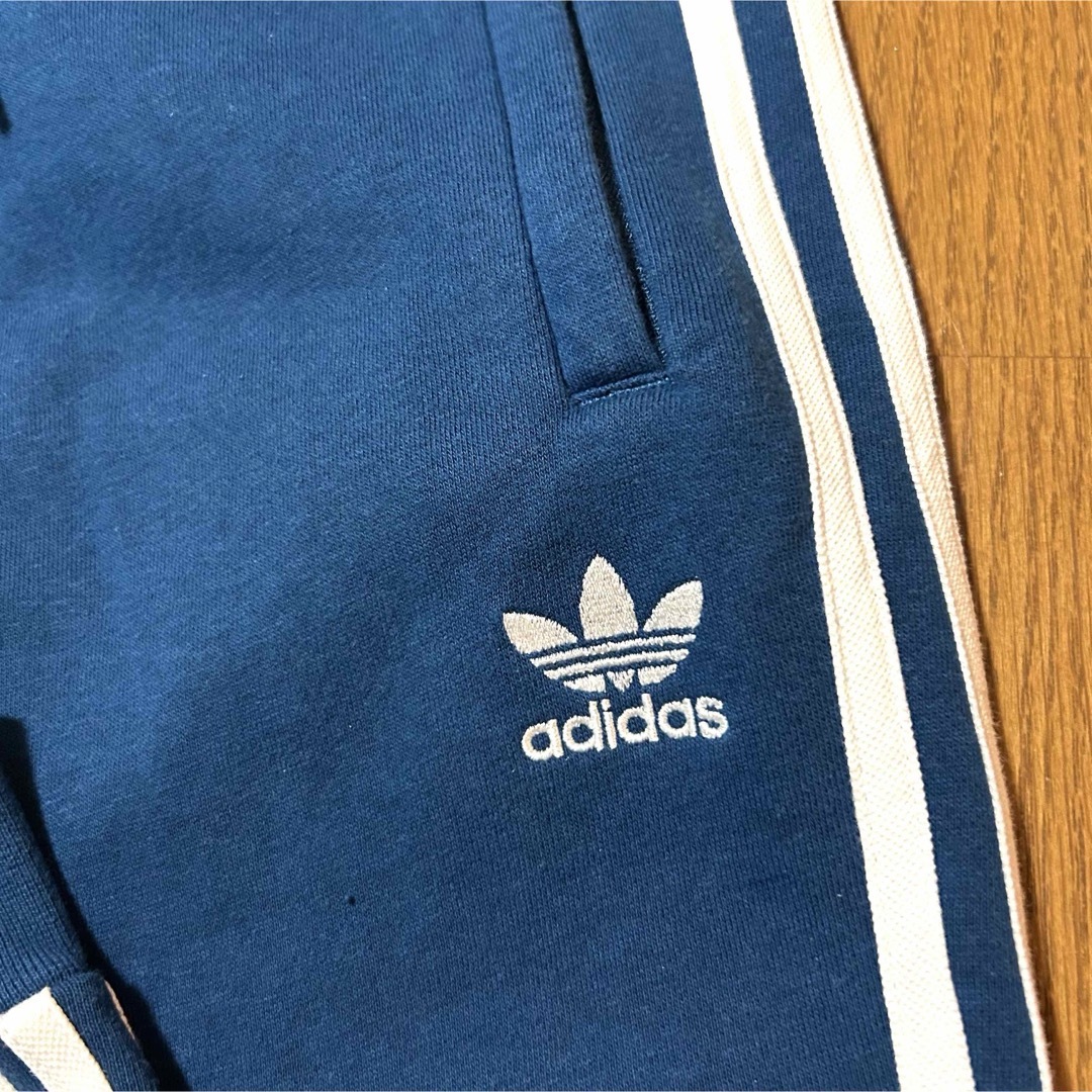 adidas(アディダス)のMサイズ！adidas アディダス 古着スウェットトラックパンツ刺繍トレフォイル メンズのパンツ(その他)の商品写真