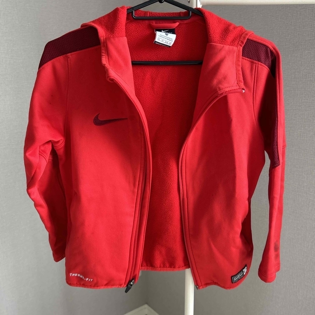 NIKE(ナイキ)のナイキ XS 上着 キッズ/ベビー/マタニティのキッズ服女の子用(90cm~)(ジャケット/上着)の商品写真