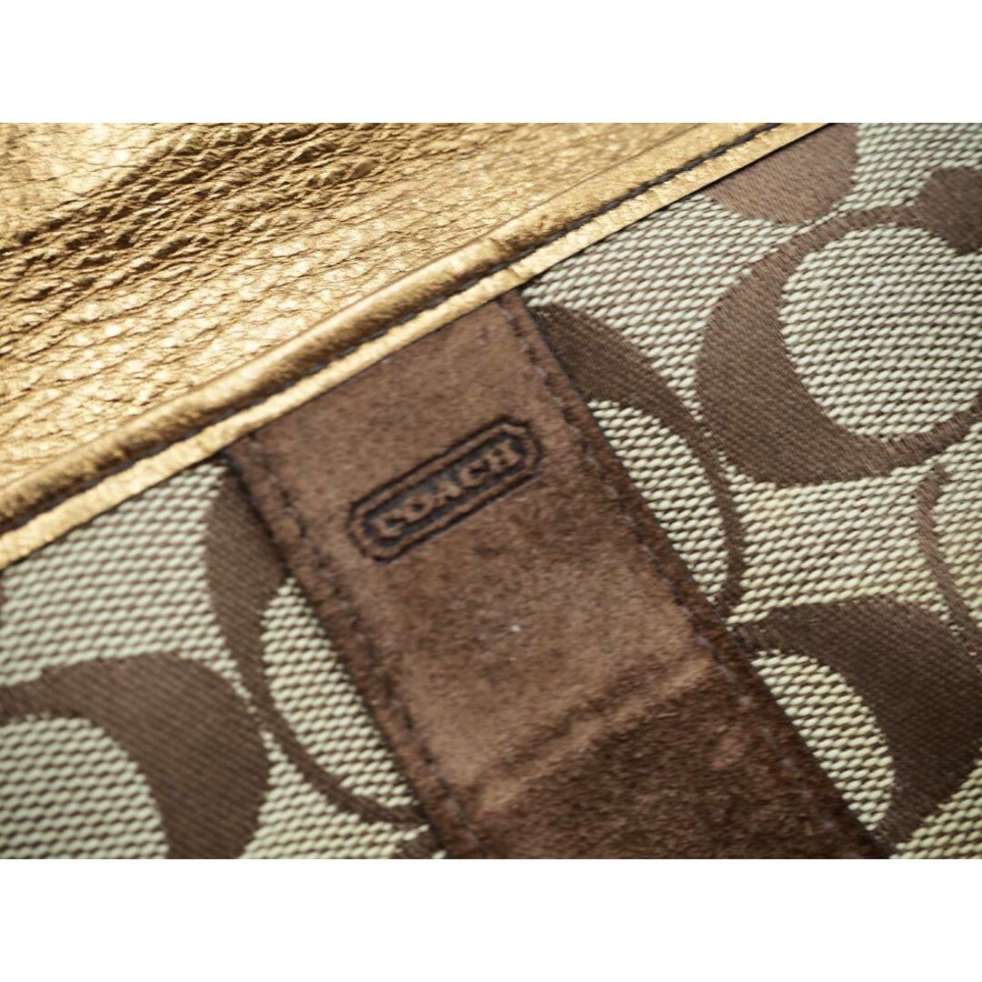 COACH(コーチ)のCOACH コーチ キャンバス シグネチャー フラップ ミニ ポーチ ゴールドｘベージュ ■■ レディース レディースのファッション小物(ポーチ)の商品写真