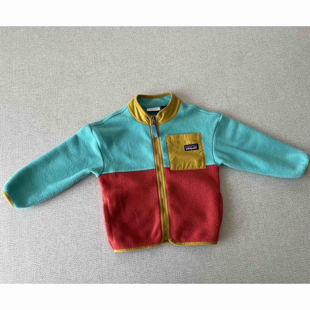 patagonia(パタゴニア)の値下げ　patagonia パタゴニアキッズ フリース ジャケット 3T キッズ/ベビー/マタニティのキッズ服女の子用(90cm~)(ジャケット/上着)の商品写真