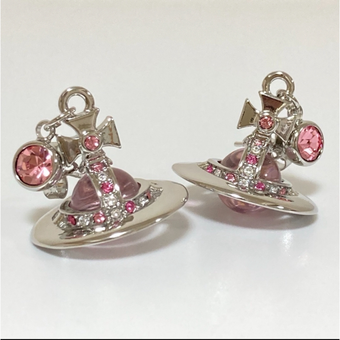 Vivienne Westwood(ヴィヴィアンウエストウッド)のヴィヴィアン　スモールオーブネックレス　シルバー×ピンク レディースのアクセサリー(ネックレス)の商品写真