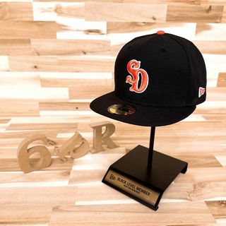 ニューエラー(NEW ERA)のレア【ニューエラ×スタンダードカリフォルニア】限定コラボ キャップ 黒×オレンジ(キャップ)