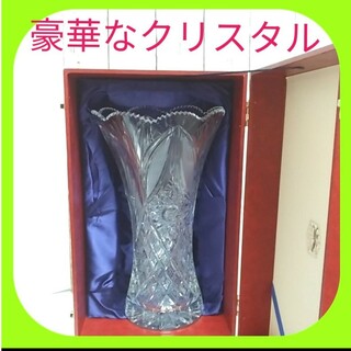 イシヅカガラス(石塚硝子)の美品☆ 花びん クリスタルガラス  高さ 35cm 4Kg 花瓶 フラワーベース(花瓶)