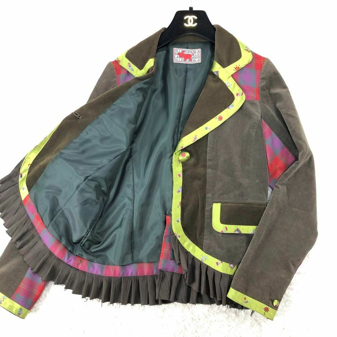 ALBEROBELLO(アルベロベロ)のアルベロベロ ベロア ジャケット プリーツ 異素材 ブタさん レディースのジャケット/アウター(テーラードジャケット)の商品写真