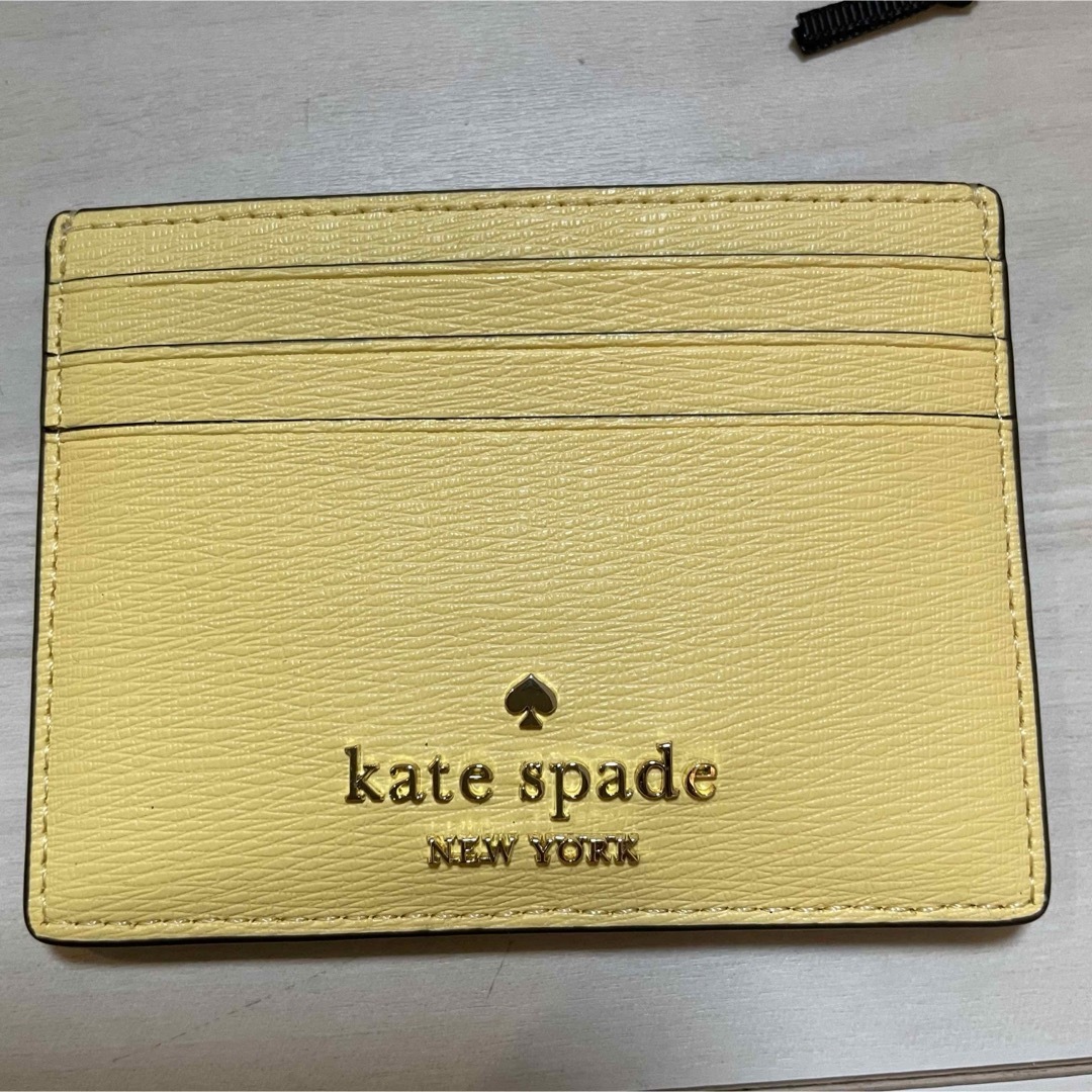 kate spade new york(ケイトスペードニューヨーク)のケイトスペード × ディズニー　美女と野獣　カードケース　パスケース　定期入れ レディースのファッション小物(名刺入れ/定期入れ)の商品写真