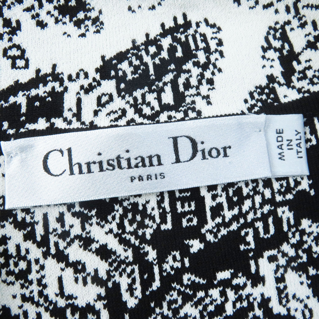 Christian Dior(クリスチャンディオール)の美品 Christian Dior クリスチャンディオール 23AW 324V53AM505 Plan de Paris クロップドジャケット ブラック ホワイト 38 ハンガー・ガーメント付き イタリア製 正規品 レディース レディースのジャケット/アウター(テーラードジャケット)の商品写真