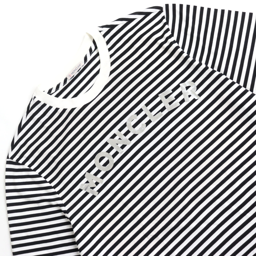 MONCLER(モンクレール)の極美品 MONCLER モンクレール 2020年製 G10918C7E010 829GR MAGLIA T-SHIRT コットン100% フロントロゴプリント 半袖Ｔシャツ/カットソー ホワイト ブラック ボーダー柄 S 正規品 メンズのトップス(Tシャツ/カットソー(半袖/袖なし))の商品写真