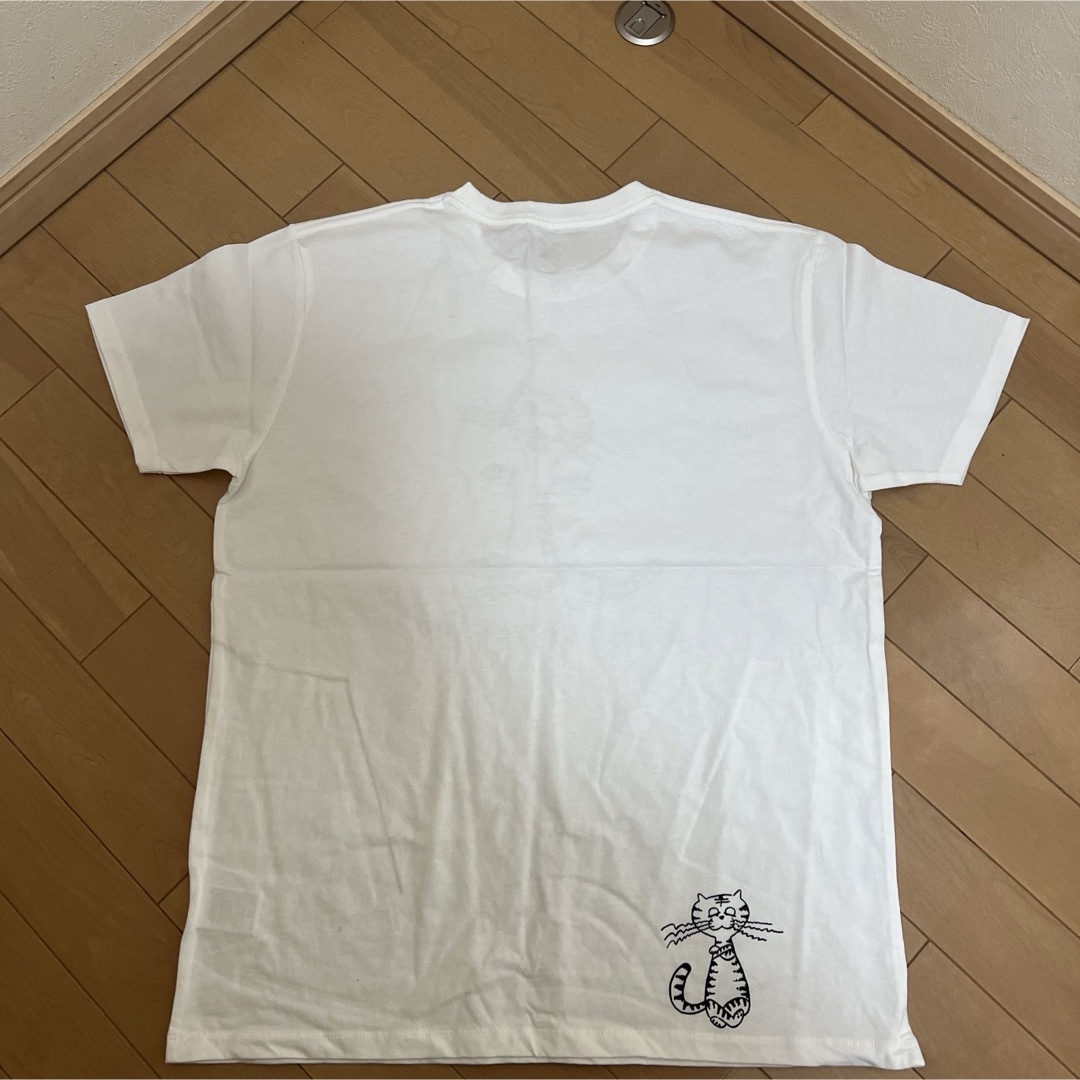 Design Tshirts Store graniph(グラニフ)の新品☆グラニフ  Tシャツ　虎　ユニセックスL メンズのトップス(Tシャツ/カットソー(半袖/袖なし))の商品写真