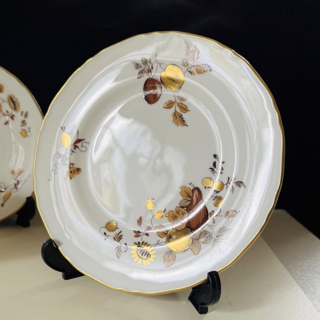 Royal Worcester(ロイヤルウースター)のロイヤルウースター  ブラウンと金彩　木の実　トリオ インテリア/住まい/日用品のキッチン/食器(食器)の商品写真