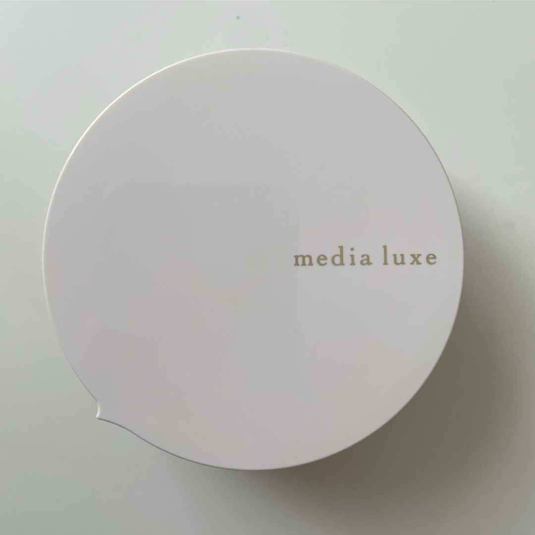 media（kanebo）(メディア)のmedia luxe フェイスパウダー　メディアリュクス コスメ/美容のベースメイク/化粧品(フェイスパウダー)の商品写真