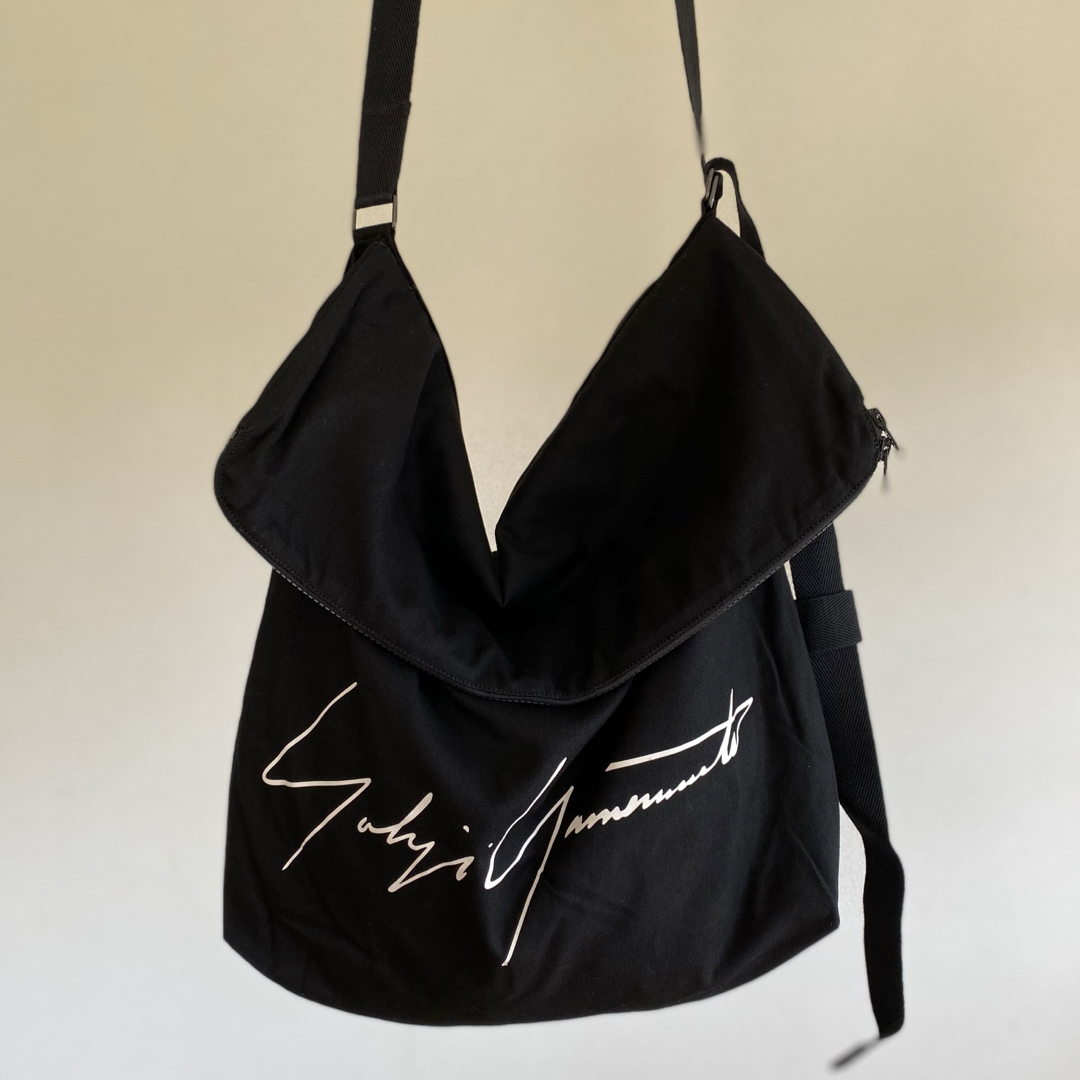 Yohji Yamamoto(ヨウジヤマモト)のヨウジヤマモト　ショルダーバッグ　新品、未使用 メンズのバッグ(ショルダーバッグ)の商品写真