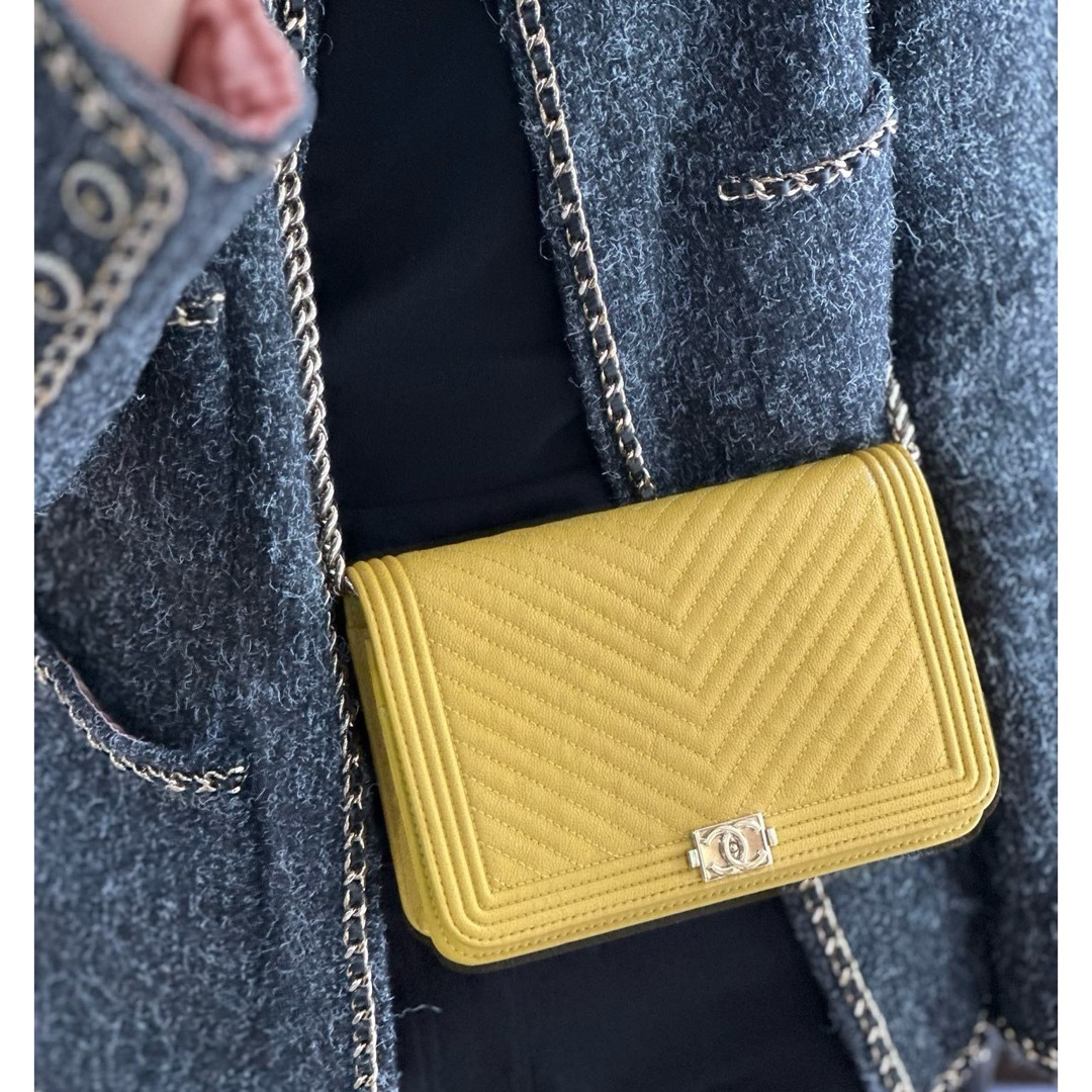 CHANEL(シャネル)のシャネル　ショルダーバッグ メンズのバッグ(ショルダーバッグ)の商品写真