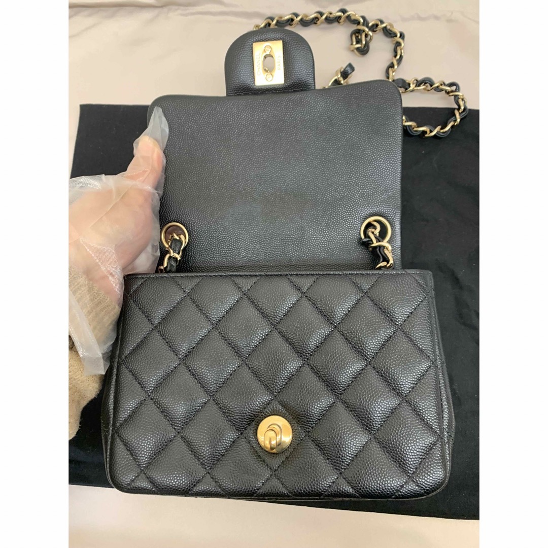 CHANEL(シャネル)の超レア‼️超美品❣️正規品シャネルマトラッセ　キャビアスキン ミニバッグ17CM レディースのバッグ(ショルダーバッグ)の商品写真