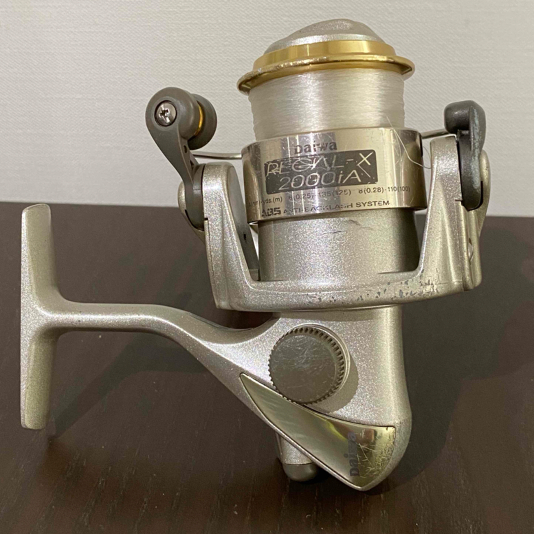 DAIWA(ダイワ)のダイワ リーガル 2000iA ジャンク品 スポーツ/アウトドアのフィッシング(リール)の商品写真