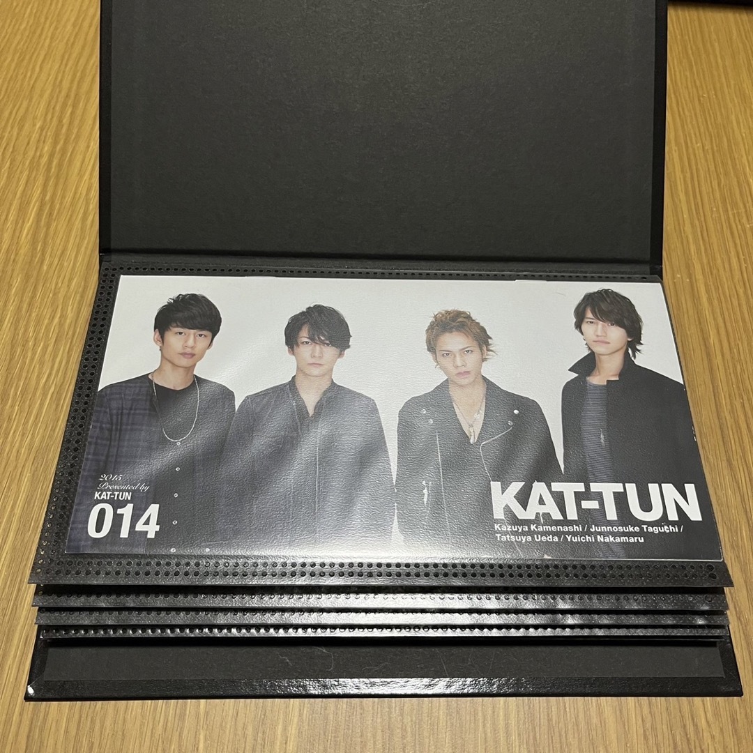 KAT-TUN(カトゥーン)のKAT-TUN 会報フォルダ CAST① エンタメ/ホビーのタレントグッズ(アイドルグッズ)の商品写真