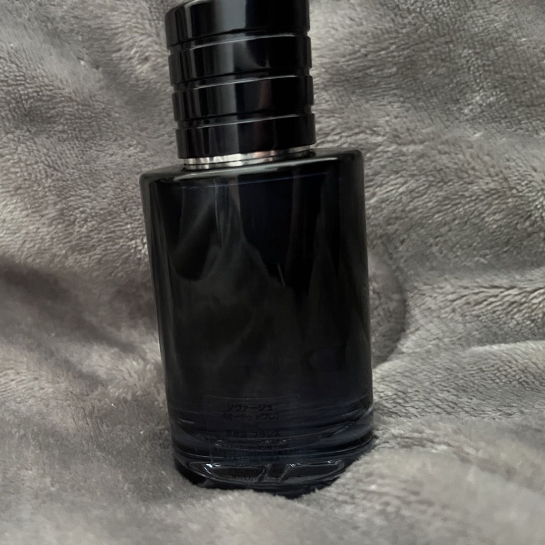 Dior(ディオール)のDior ソヴァージュ オードゥ トワレ(60mL)値下げ不可 コスメ/美容の香水(香水(男性用))の商品写真