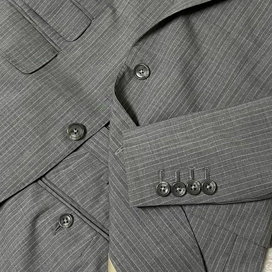 「英」チェスターバリー ピンストライプ柄 セットアップスーツ グレー 美品 メンズのスーツ(セットアップ)の商品写真