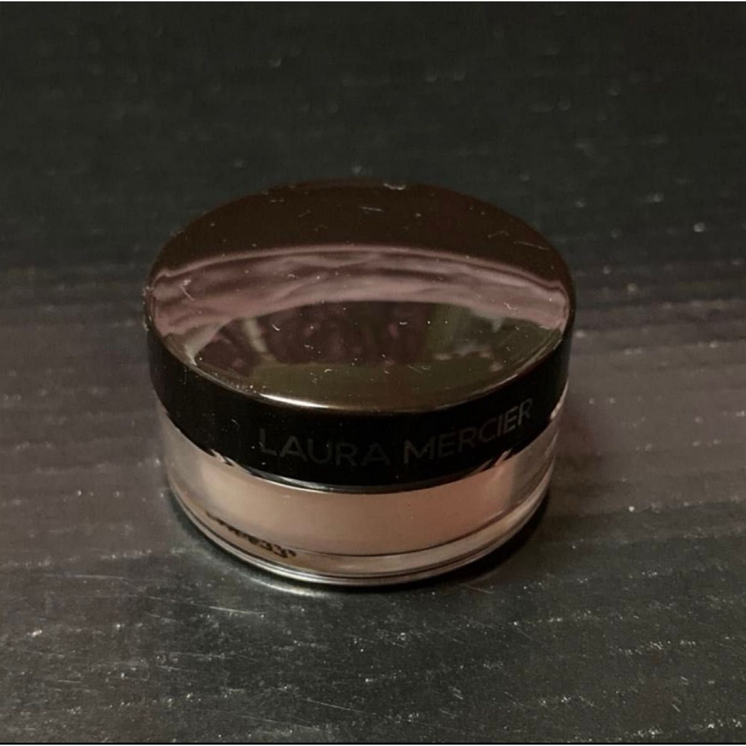 laura mercier(ローラメルシエ)のローラメルシエ　 トランスルーセント　 トーンアップローズ 2gフェイスパウダー コスメ/美容のベースメイク/化粧品(フェイスパウダー)の商品写真