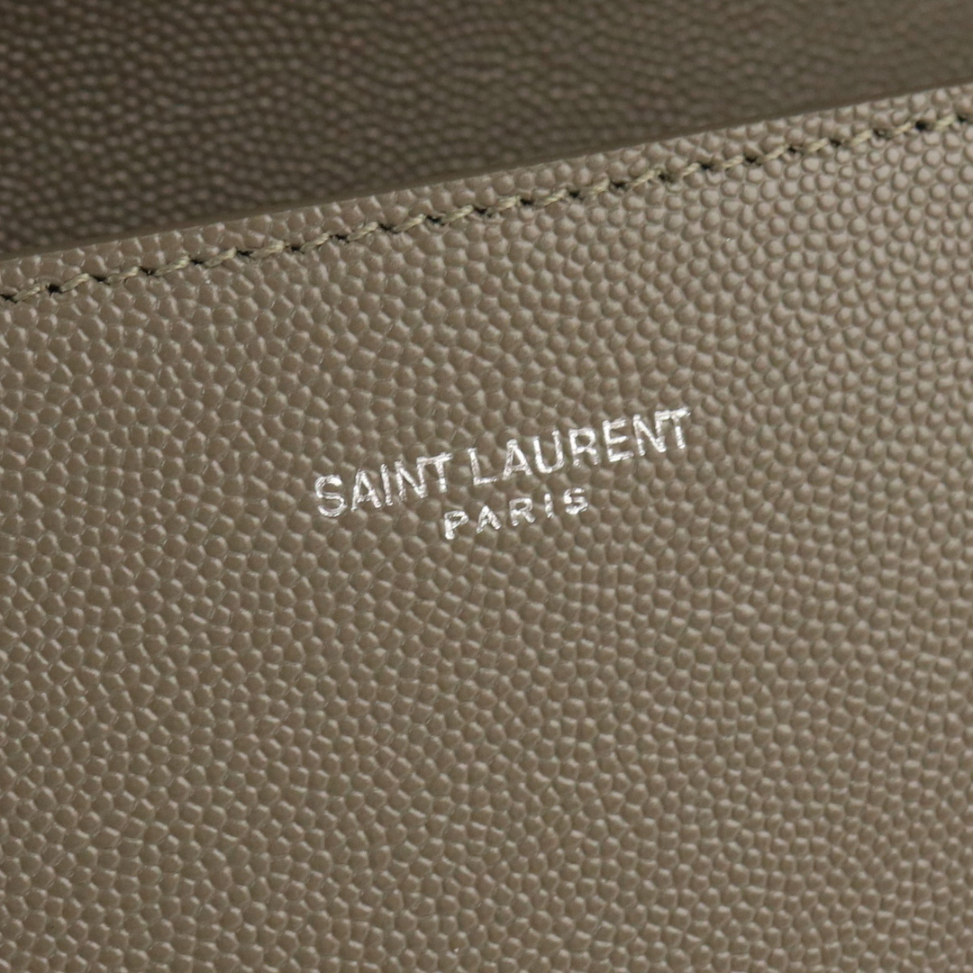 Saint Laurent(サンローラン)のサンローラン トップハンドル ミディアム カサンドラ 623931 ハンドバッグ レディースのバッグ(ハンドバッグ)の商品写真