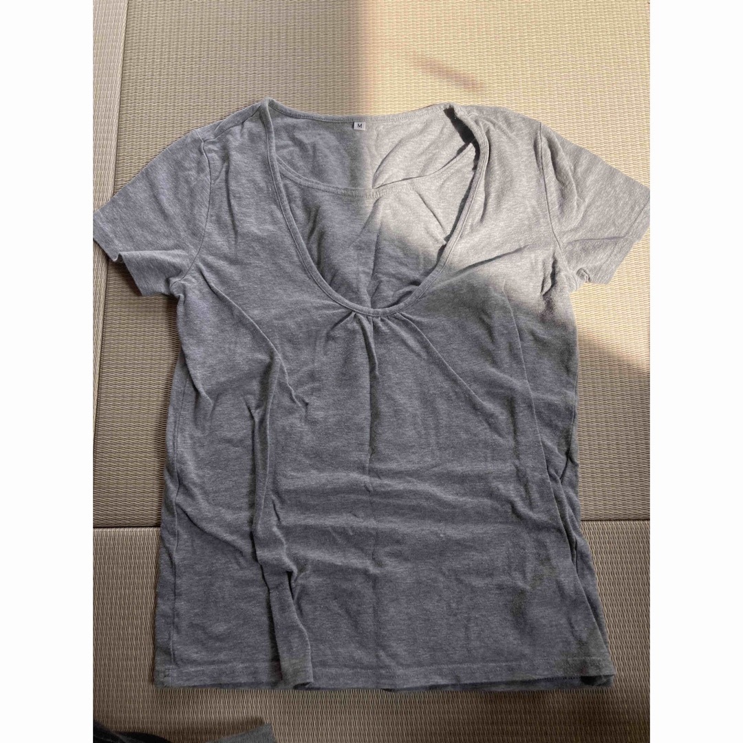 授乳Tシャツ　グレー　Mサイズ半袖 キッズ/ベビー/マタニティのマタニティ(マタニティトップス)の商品写真