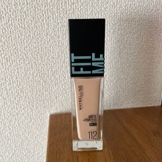 メイベリン(MAYBELLINE)のメイベリン フィットミーリキッドファンデーションR 112(ファンデーション)