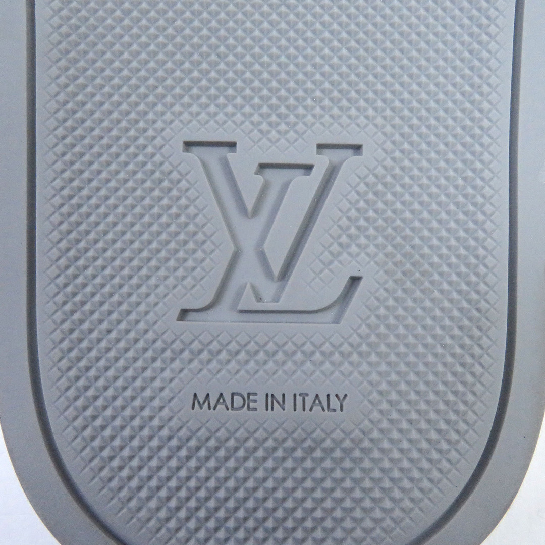 LOUIS VUITTON(ルイヴィトン)の未使用品 LOUIS VUITTON ルイヴィトン 2019年製 ウォーターフロントライン モノグラム シャワーサンダル シルバー 5 イタリア製 メンズ メンズの靴/シューズ(サンダル)の商品写真