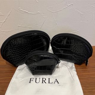 フルラ(Furla)のフルラ FURLA  型押しレザー　ポーチ　ブラック　3点set  超美品(ポーチ)