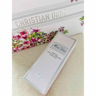 クリスチャンディオール(Christian Dior)の【新品未使用】Christian Dior Miss Diorヘアミストオマケ付(ヘアウォーター/ヘアミスト)