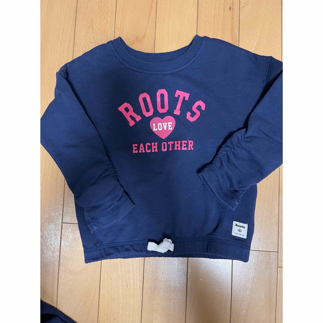 ZARA KIDS(ザラキッズ)のカナダ ROOTS ルーツ スウェット 上下セット キッズ/ベビー/マタニティのキッズ服女の子用(90cm~)(その他)の商品写真