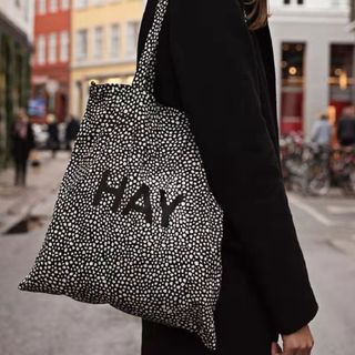 限定価格　新品　HAY　TOTE　レア柄　ドット　ヘイ　トートバッグ　エコバッグ(トートバッグ)