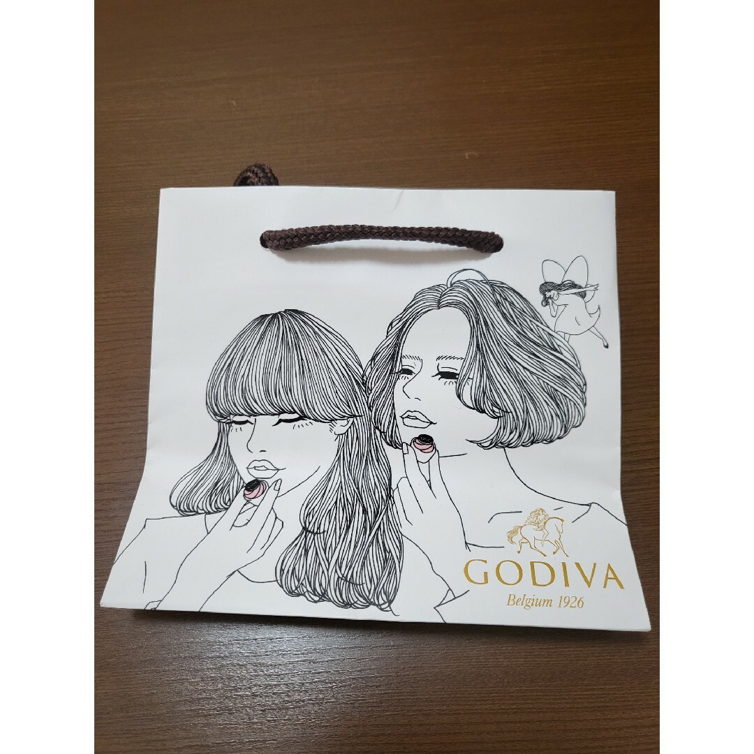 GODIVA(ゴディバ)のGODIVA紙袋 レディースのバッグ(ショップ袋)の商品写真