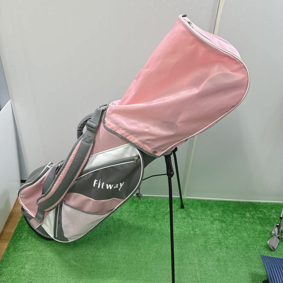 Callaway Golf(キャロウェイゴルフ)の【人気】キャロウェイ Tiala  レディース クラブセット 7本 女性 硬さL スポーツ/アウトドアのゴルフ(クラブ)の商品写真