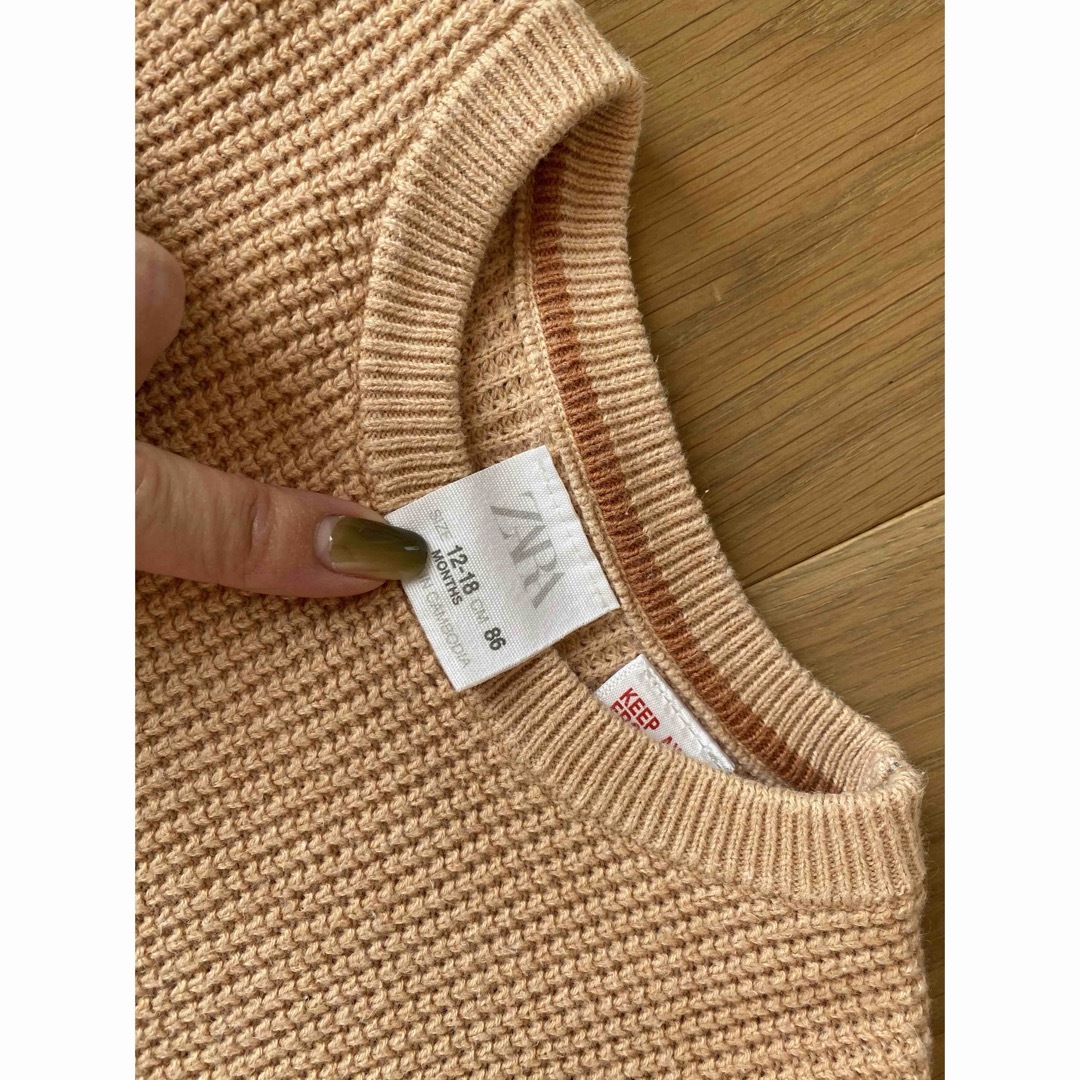 ZARA KIDS(ザラキッズ)のZARAベビー　zara baby ワッフルニットセーター　送料無料 キッズ/ベビー/マタニティのベビー服(~85cm)(ニット/セーター)の商品写真