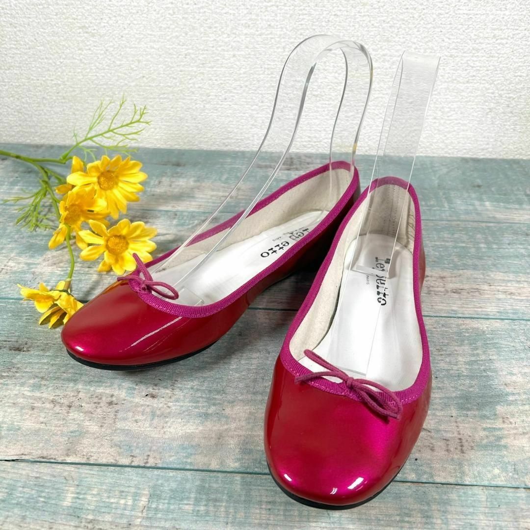 repetto(レペット)の新品 repetto 39 パンプス ローズレッド リボン エナメル レディースの靴/シューズ(バレエシューズ)の商品写真