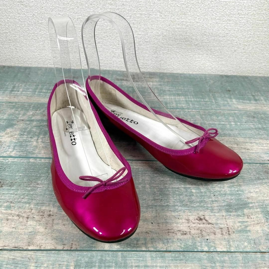 repetto(レペット)の新品 repetto 39 パンプス ローズレッド リボン エナメル レディースの靴/シューズ(バレエシューズ)の商品写真