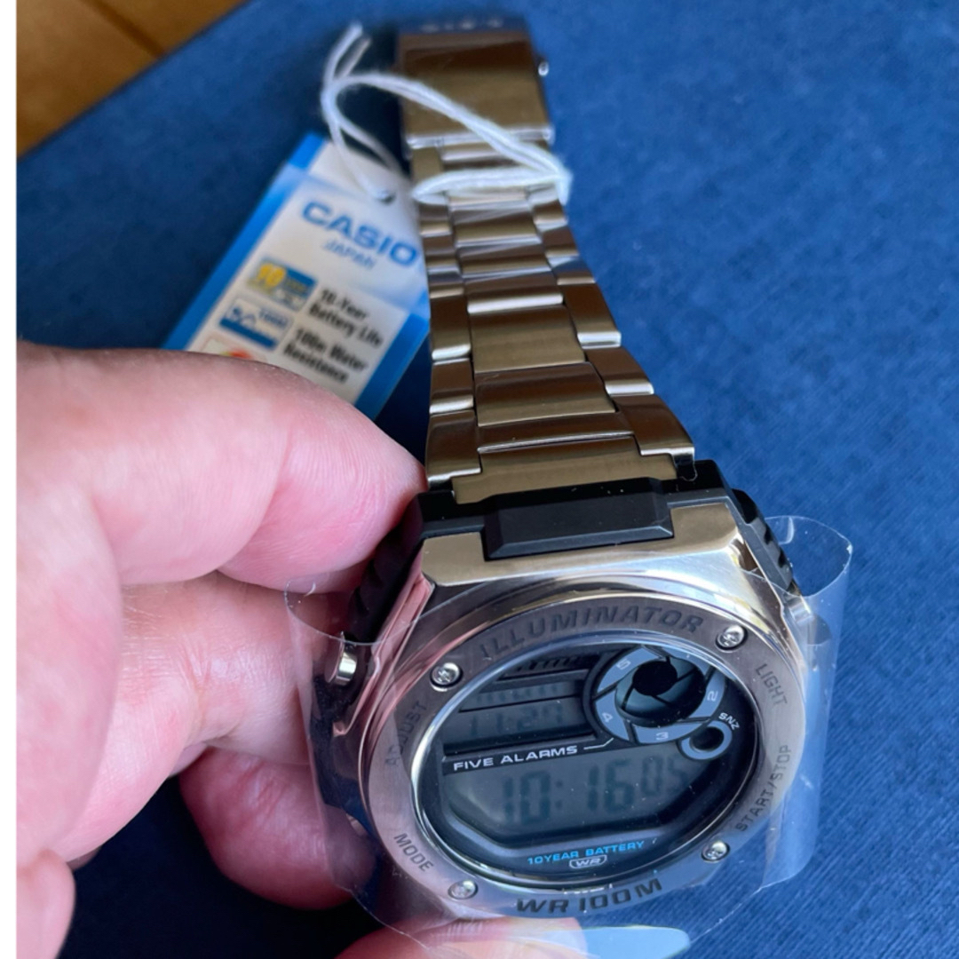 CASIO(カシオ)のカシオ デジタル腕時計　新品　ビッグフェイス　ステンレス　国内未発売　超レア時計 メンズの時計(腕時計(デジタル))の商品写真