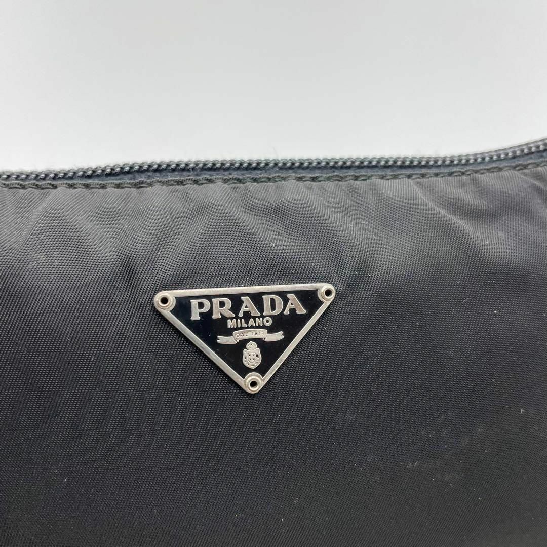 PRADA(プラダ)の61 美品　プラダ　ハンドバッグ　ポーチ　ミニバッグ　白タグ　三角ロゴ　ナイロン レディースのバッグ(ハンドバッグ)の商品写真