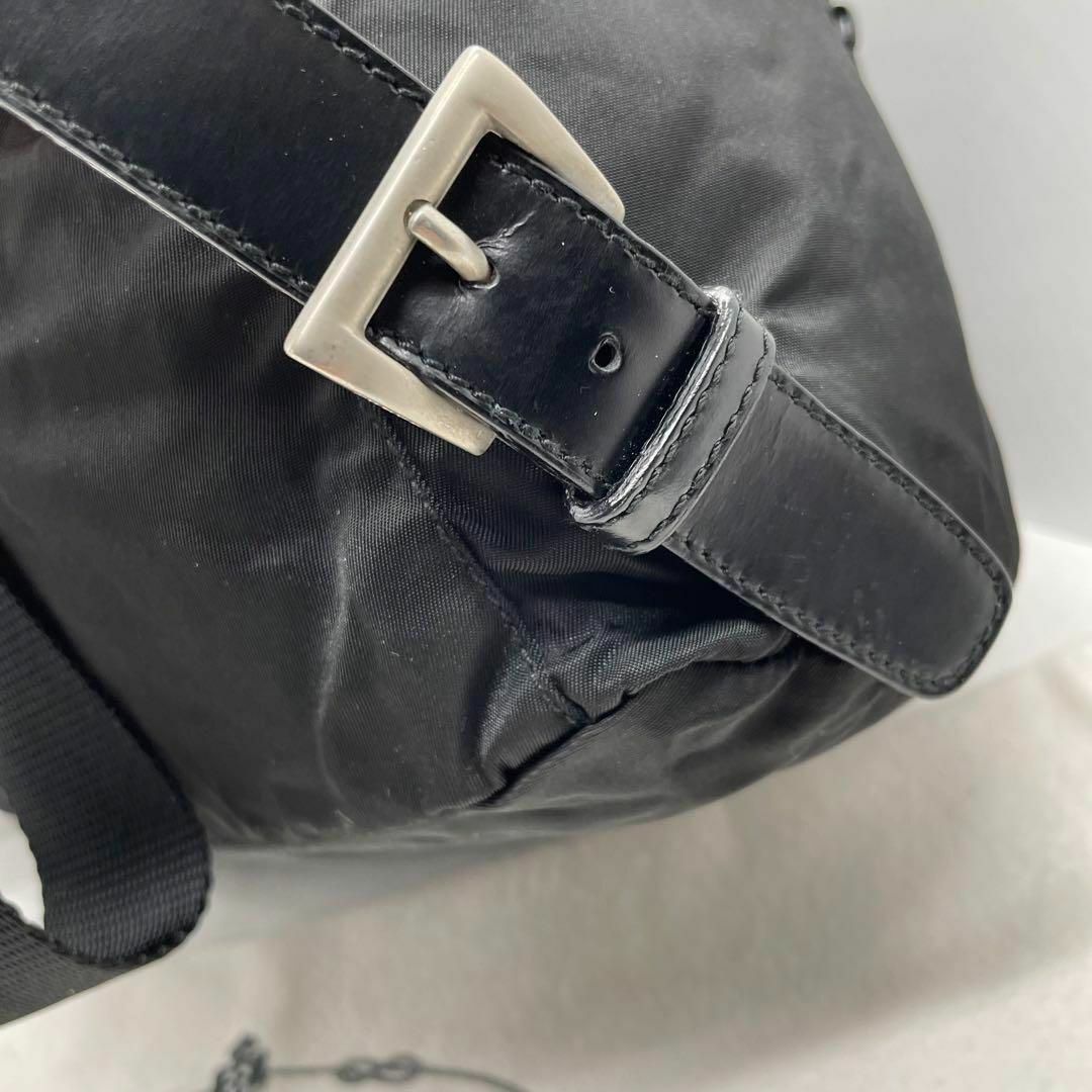 PRADA(プラダ)の62 美品　プラダ　バッグパック　リュック　巾着　ナイロン　白タグ　三角ロゴ レディースのバッグ(リュック/バックパック)の商品写真