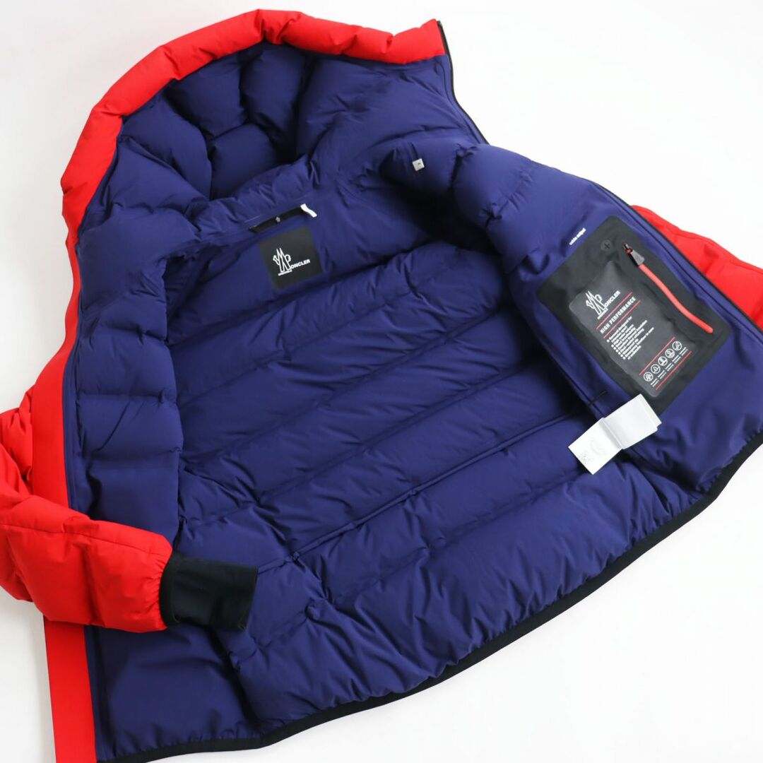 MONCLER(モンクレール)の良品●19-20AW MONCLER GRENOBLE モンクレール グルノーブル LAGORAI ロゴパッチ付き フーデッドダウンジャケット レッド 3 正規品 メンズ メンズのジャケット/アウター(ダウンジャケット)の商品写真