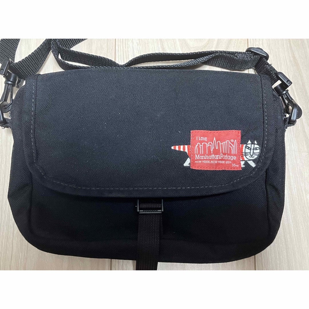 Manhattan Portage(マンハッタンポーテージ)のマンハッタンポーテージ×リサラーソン ショルダーバッグ レディースのバッグ(ショルダーバッグ)の商品写真