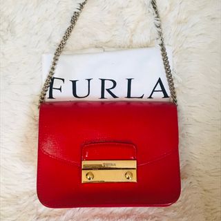 フルラ(Furla)のFURLA フルラ ショルダーバッグ　メトロポリス チェーン  レザー　レッド(ショルダーバッグ)